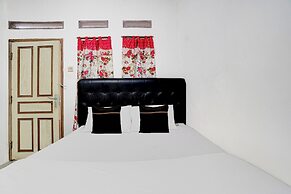 OYO 95065 Villa Ade