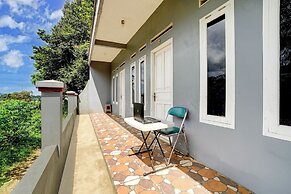 OYO 95065 Villa Ade