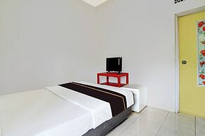 OYO 95065 Villa Ade