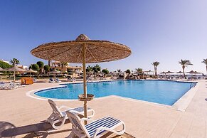 Shoni Bay Resort