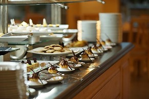 Shoni Bay Resort