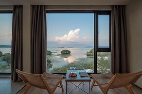 CLOUD RETREAT