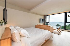 CLOUD RETREAT