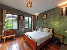 Lion Cafe Resort