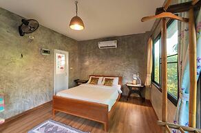 Lion Cafe Resort
