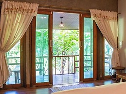 Lion Cafe Resort