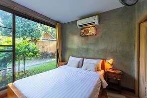 Lion Cafe Resort