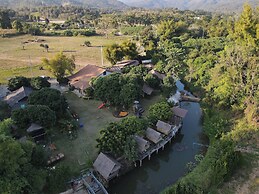 Lion Cafe Resort
