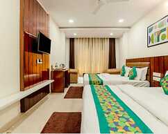 Hotel Red Coral by Trinetra