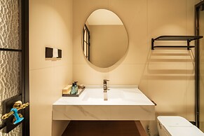 Jingdezhen Streamside B&B (Taoxichuan Cultural & Creative Zone Branch)