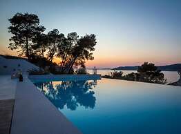 Modern Villa With Pool Nancy