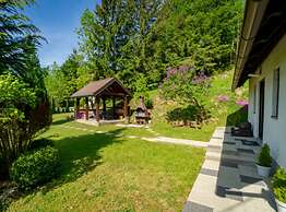 Holiday House Briški