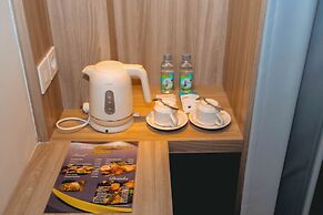 Front One Hotel Mesir Surabaya