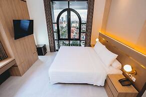 Front One Hotel Mesir Surabaya