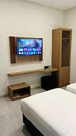 Front One Hotel Mesir Surabaya