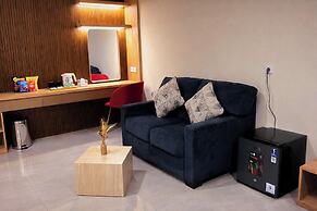 Front One Hotel Mesir Surabaya