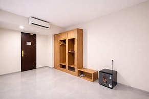 Front One Hotel Mesir Surabaya