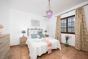 Villa Baena in Macaca