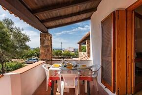 Relaxing Apartment With Outdoor Dining