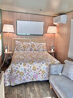 Mornington Peninsula Retro Caravans