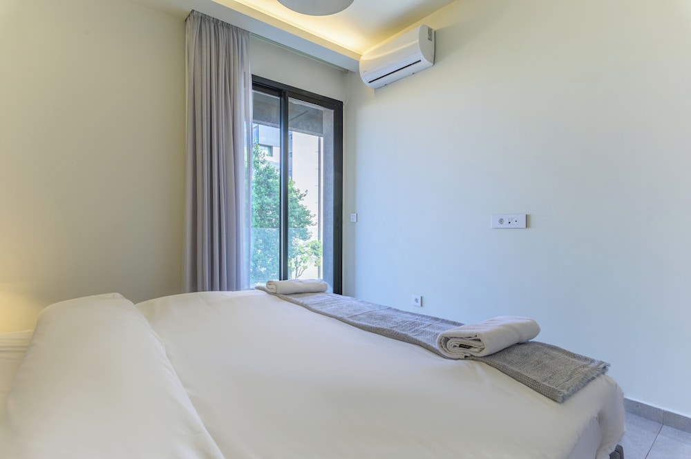 Achrafieh Gate - Modern 3-BR Apartments