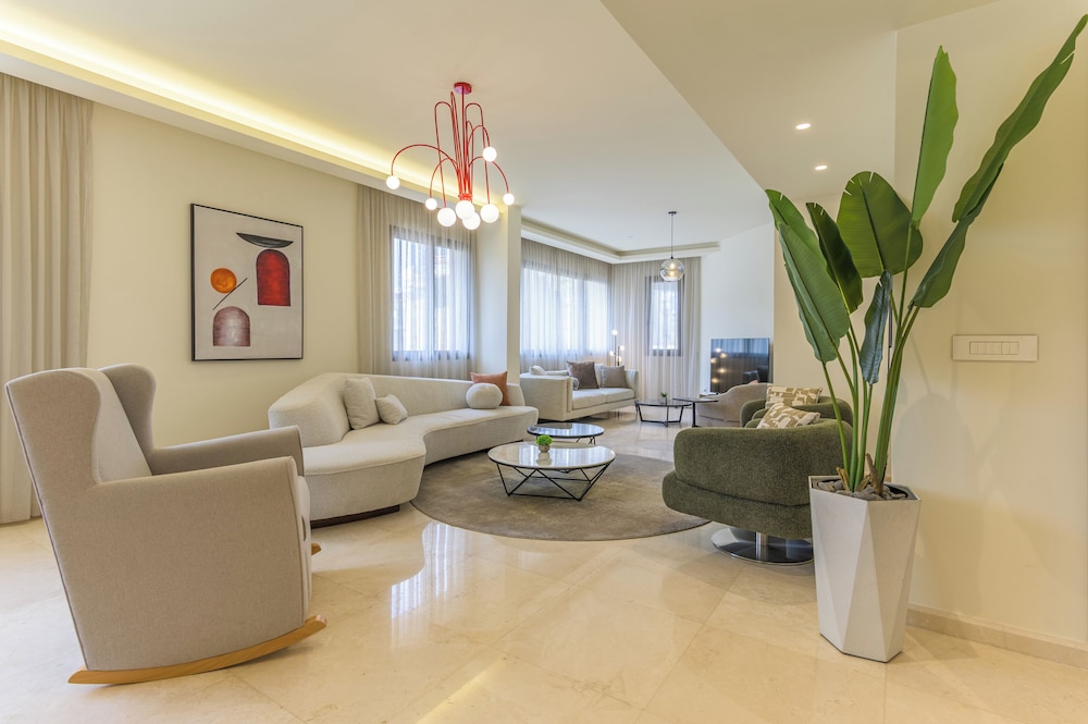 Achrafieh Gate - Modern 3-BR Apartments