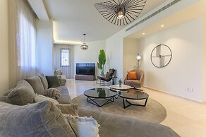Achrafieh Gate - Modern 3-BR Apartments