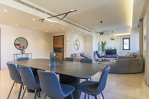 Achrafieh Gate - Modern 3-BR Apartments