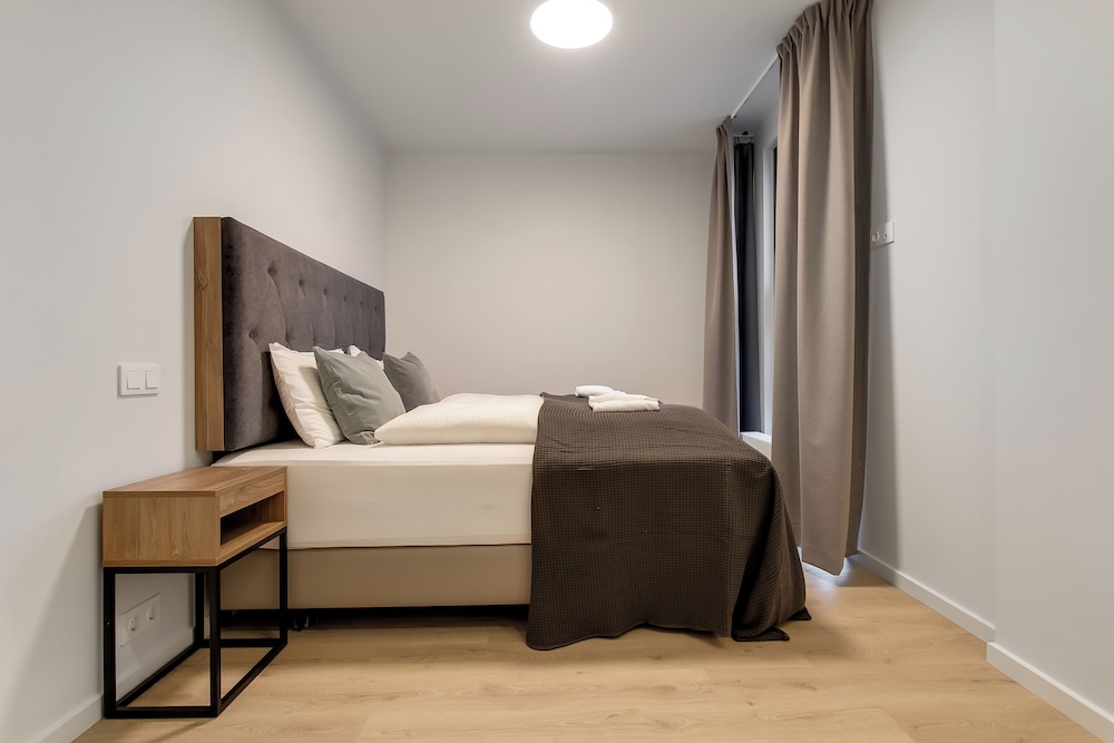EIR Apartments by Heimaleiga
