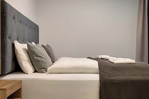 EIR Apartments by Heimaleiga