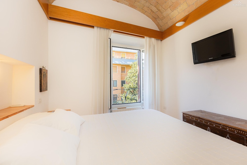Rental in Rome San Gioacchino View Apartment