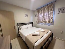 Kika Residence - 2 Bedroom House With Barbeque