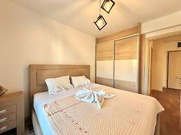 LV Central Apartment-Free Parking