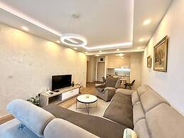 LV Central Apartment-Free Parking