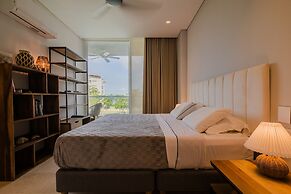 2BR 5 Guests Private Balcony and Shared Pool