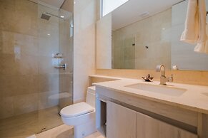 2BR 5 Guests Private Balcony and Shared Pool