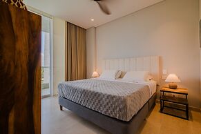 2BR 5 Guests Private Balcony and Shared Pool