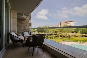 2BR 5 Guests Private Balcony and Shared Pool