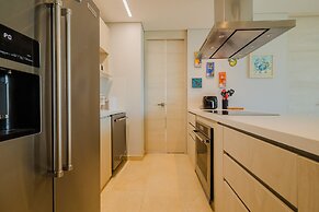 2BR 5 Guests Private Balcony and Shared Pool