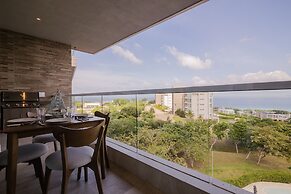 Modern apt 2 BR 5 Guests BBQ and Views