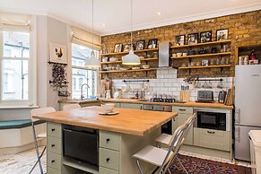 Stunning 2-bedroom Flat in Fulham