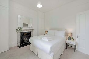 Modern 2 bed Flat - Hammersmith Grove
