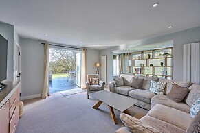 Host Stay Roundwood House