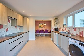 Host Stay Roundwood House