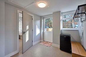 Host Stay Roundwood House