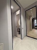 LEOPOLDO SUITES