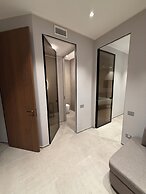 LEOPOLDO SUITES