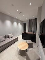 LEOPOLDO SUITES