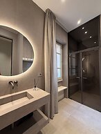 LEOPOLDO SUITES