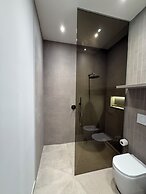 LEOPOLDO SUITES